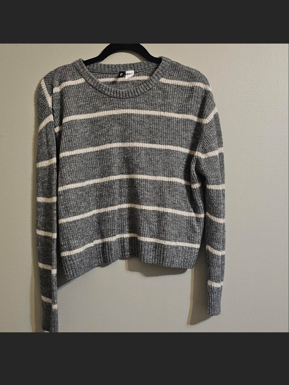 H&M Gray and White Striped Sweater